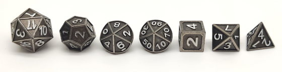 Kết thúc mượt mà Mini RPG Dice Nhiều màu Vật liệu kim loại nhựa thực tế