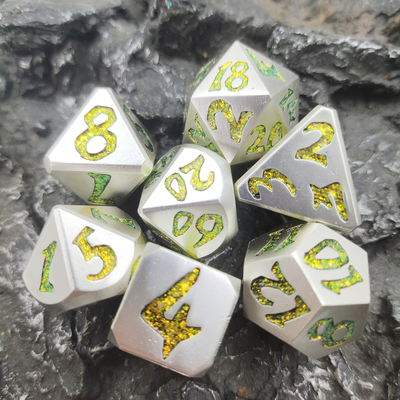 Precision RPG Dice7 Dice Set Thân thiện cho Máy tính bảng Chơi game Đa diện kim loại