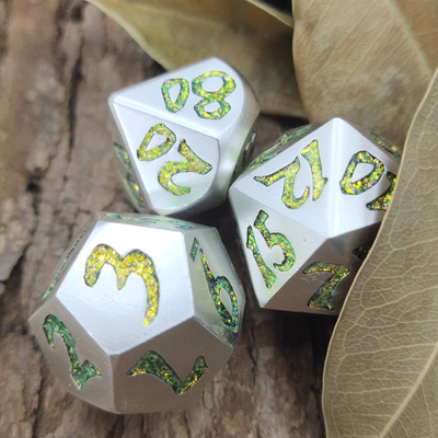 Mạ thực tế Bộ xúc xắc kim loại sắc nét Không độc hại Mini RPG Đa diện sang trọng