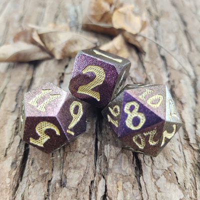 Bài xì phé Hand Pouring Dice Set Không mùi cho bộ sưu tập Kim loại đa diện Đen