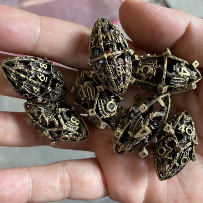 Thiết kế Rugby Chủ đề kim loại RPG rỗng Dice Set Dragon And Dungeon DND