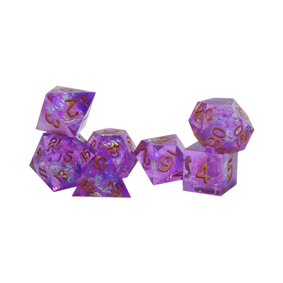 Roumine và các nhân vật nhựa dải màu chơi một bộ xúc xắc đa nốt Dragon và Dungeon dnd xúc xắc