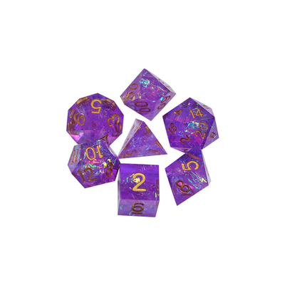 Roumine và các nhân vật nhựa dải màu chơi một bộ xúc xắc đa nốt Dragon và Dungeon dnd xúc xắc