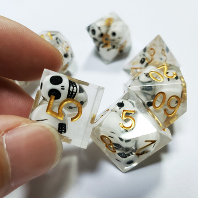 Màu sắc minh bạch Crystal Skull Resin Boarding Dice Set Dragon và Dungeon