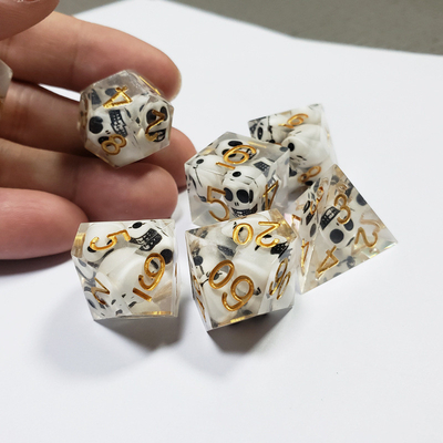 Màu sắc minh bạch Crystal Skull Resin Boarding Dice Set Dragon và Dungeon