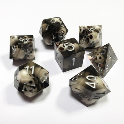 Đen Crystal Skull nhựa boarding Dice Set và dice