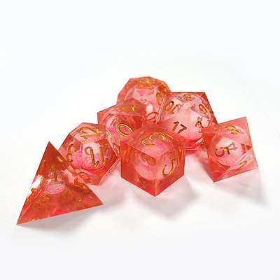 Nhỏ màu đỏ tinh thể nhựa Polyhedral Dice vô vị không độc hại
