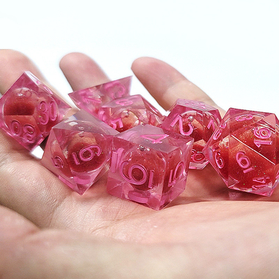 Cát chảy đỏ đỏ tinh thể nhựa Polyhedral Dice cho các hoạt động may mắn