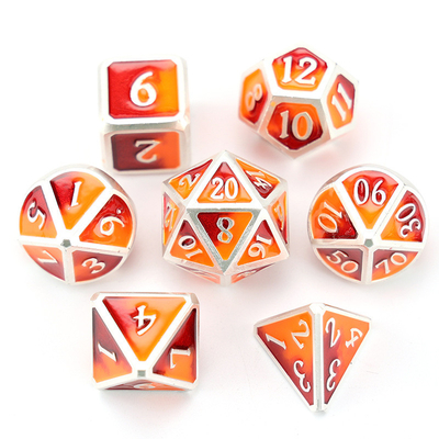 Đặt xúc xắc kim loại DND tùy chỉnh màu sắc polyhedron kim loại rắn với số bạc, được sử dụng cho trò chơi cờ vua D &amp; D