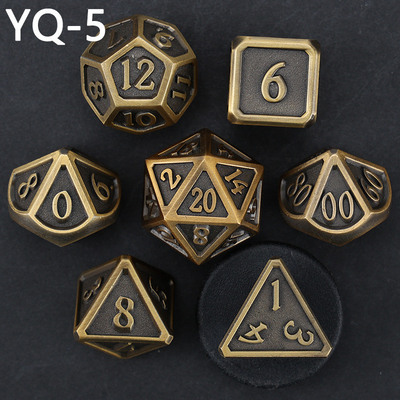 Đặt xúc xắc kim loại DND tùy chỉnh màu sắc polyhedron kim loại rắn với số bạc, được sử dụng cho trò chơi cờ vua D &amp; D