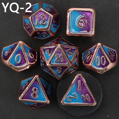 Đặt xúc xắc kim loại DND tùy chỉnh màu sắc polyhedron kim loại rắn với số bạc, được sử dụng cho trò chơi cờ vua D &amp; D