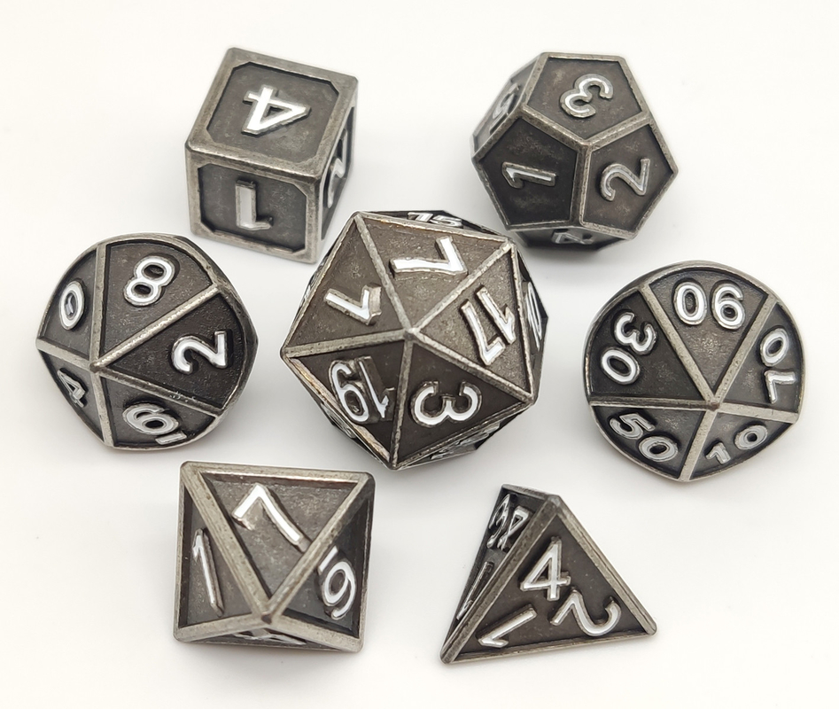 Kết thúc mượt mà Mini RPG Dice Nhiều màu Vật liệu kim loại nhựa thực tế
