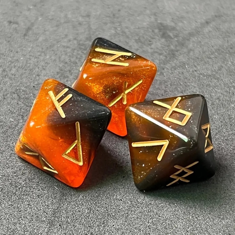 D8 Viking Runes Polyhedral Dice Of Labradorite Elder Futhark / Chơi Chơi Chơi